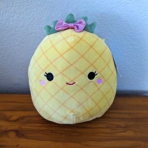 Squishmallows Lulu the Pineapple Maui